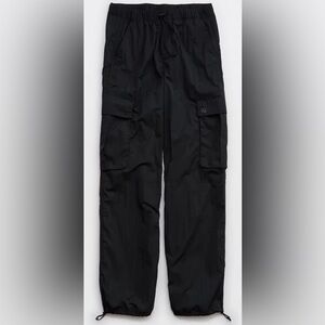OFFLINE By Aerie Chill Moves Cargo Pant Black Small Short